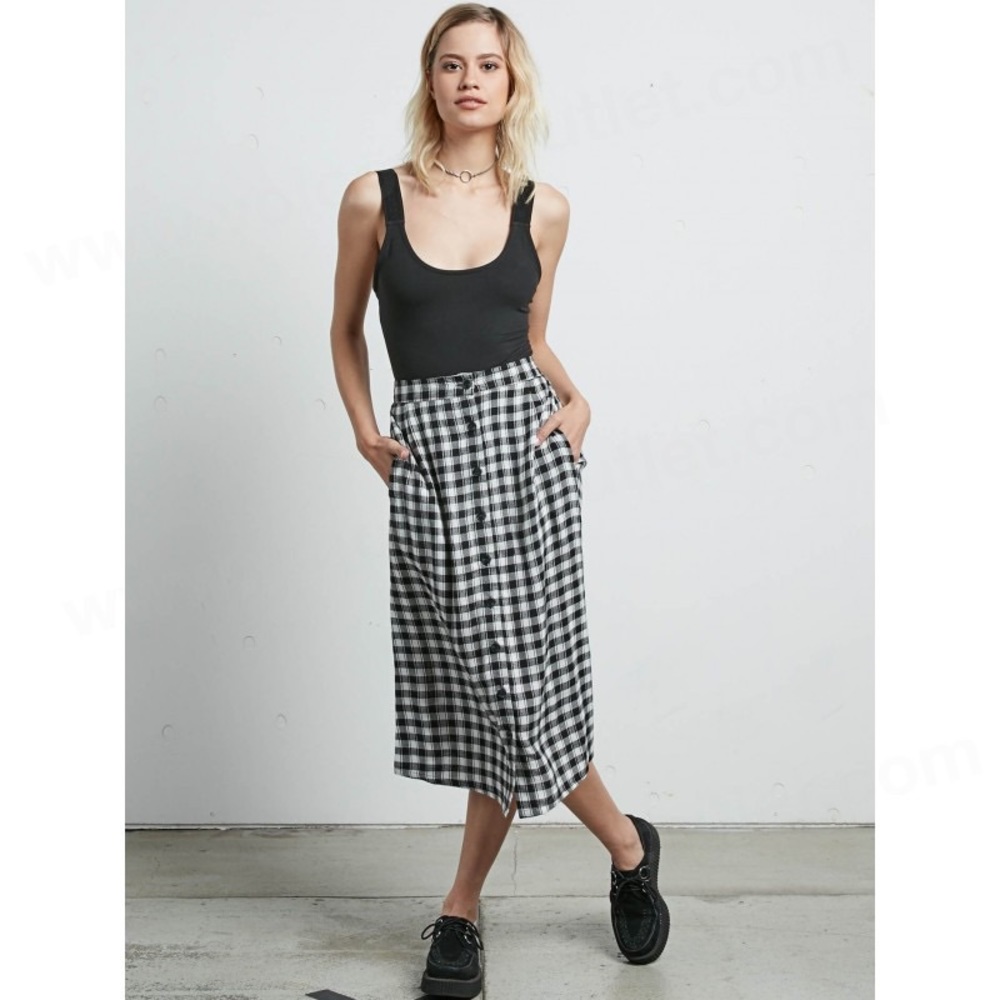 Volcom check skirt … buttons down the front
